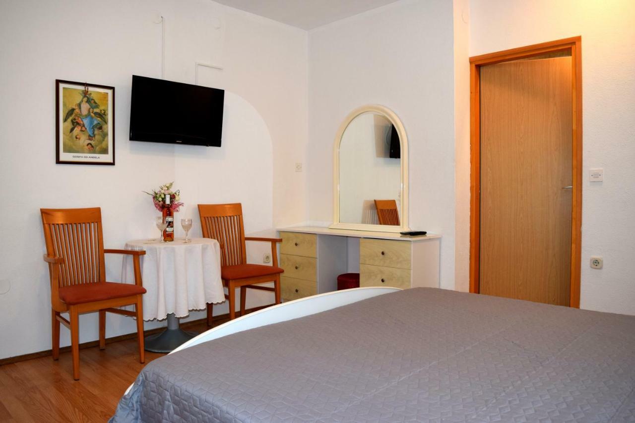 Holiday Room Macukin Брела Екстер'єр фото