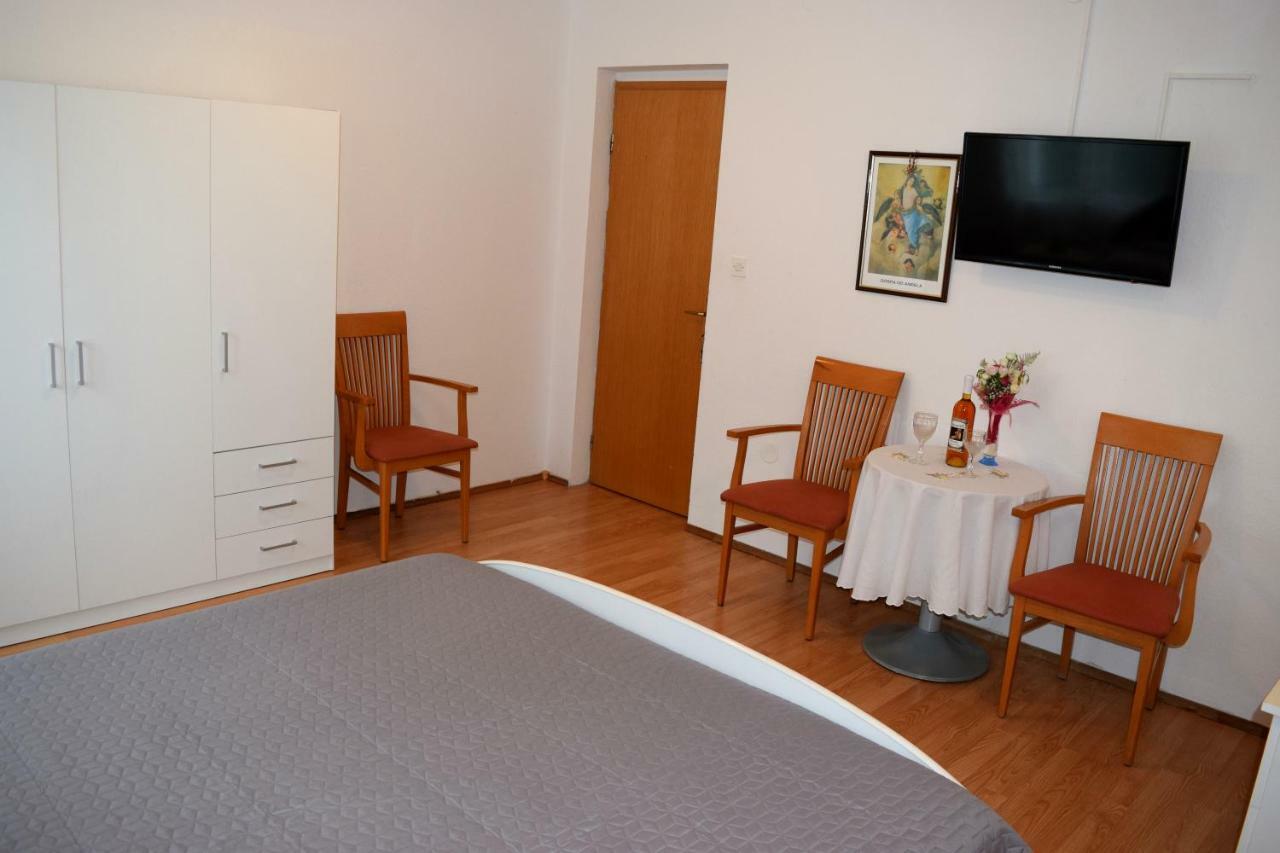 Holiday Room Macukin Брела Екстер'єр фото